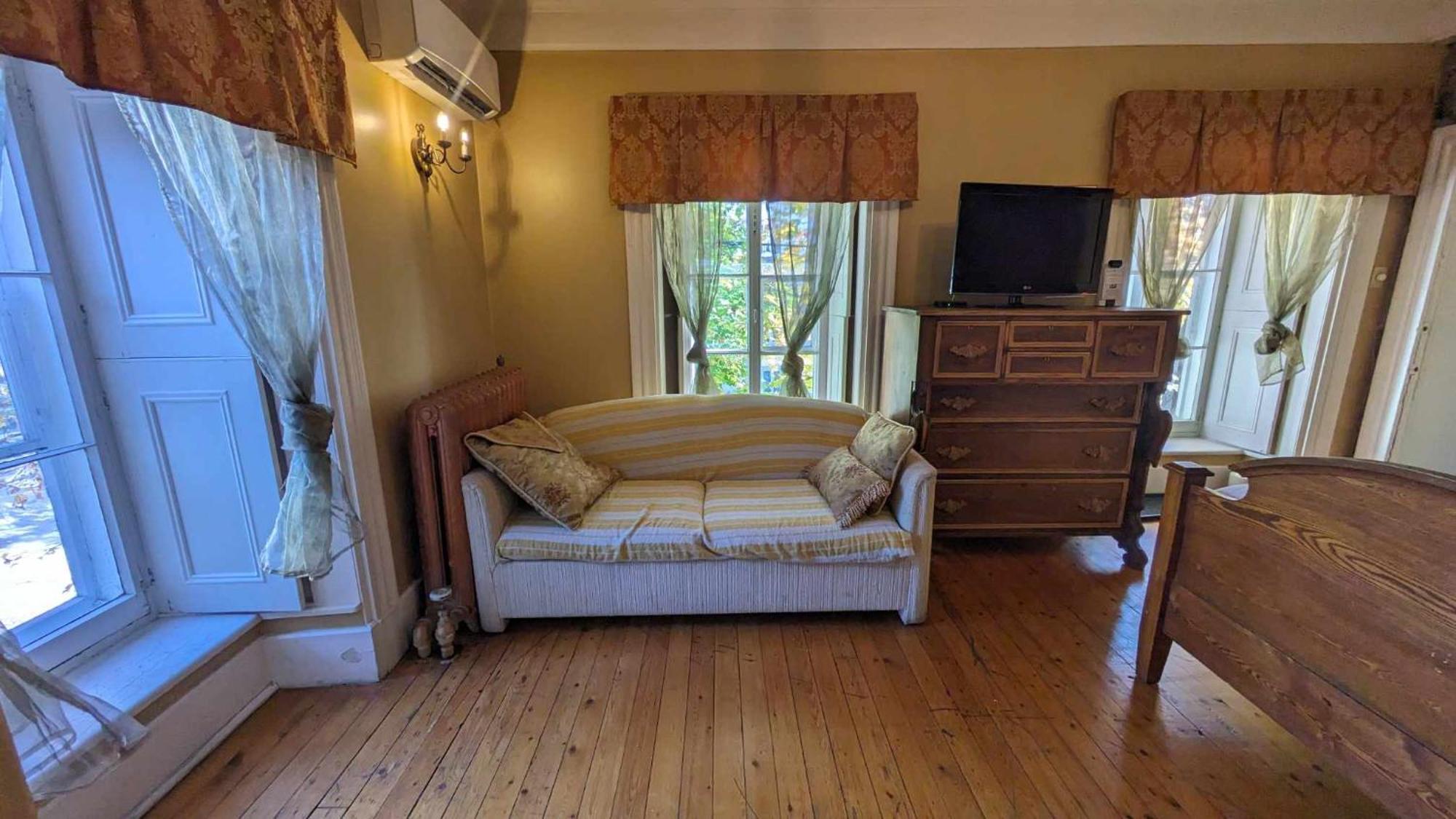 Отель La Maison Rousseau Монманьи Номер фото