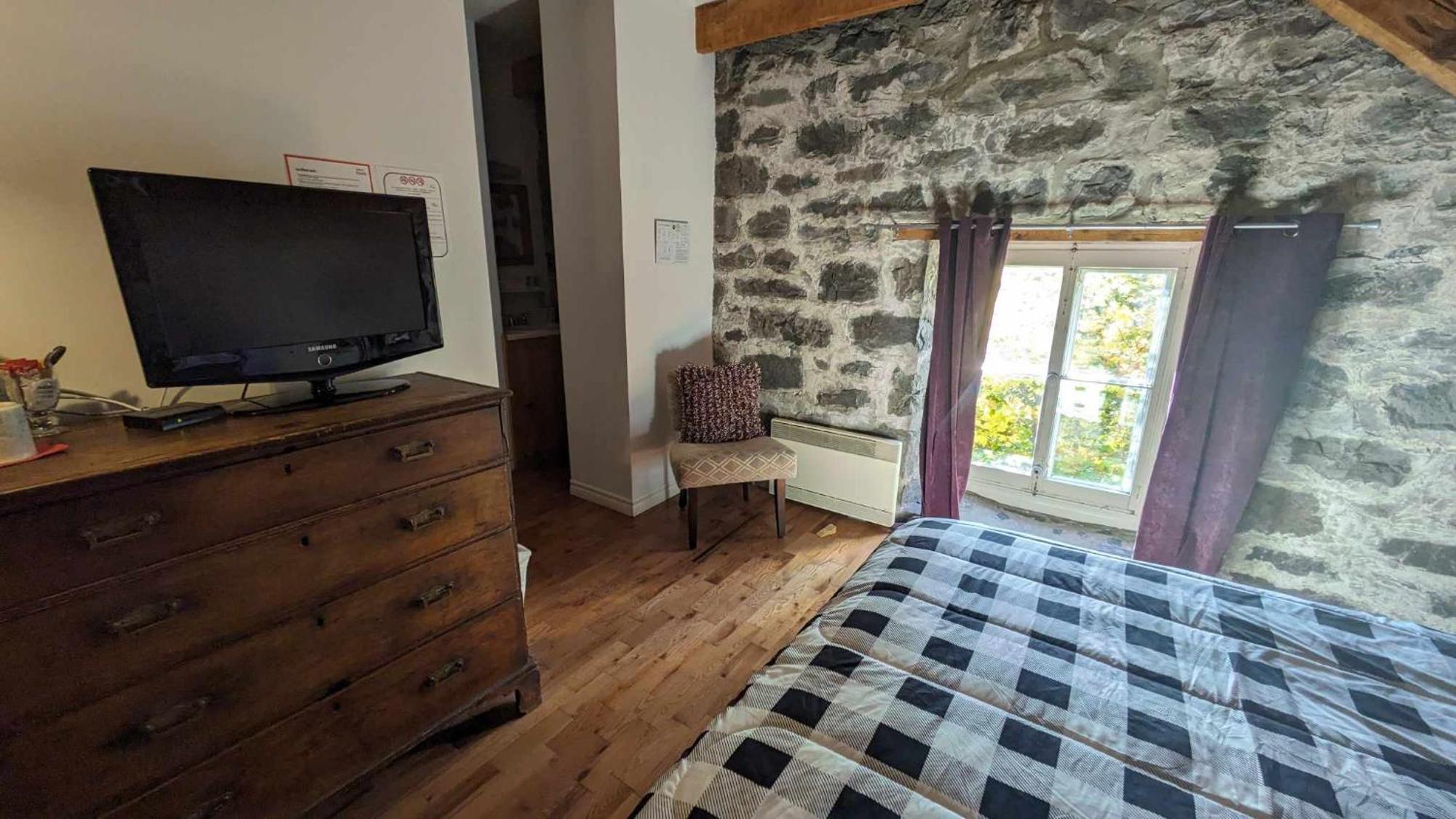 Отель La Maison Rousseau Монманьи Номер фото